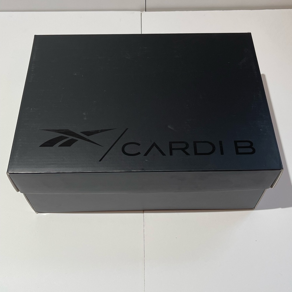 Reebok Cardi B sneakers NIB - Picture 6 of 7